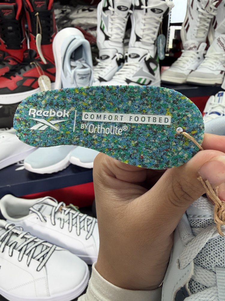Paquete de 24 Tenis Reebok — Cada detalle, a la vista