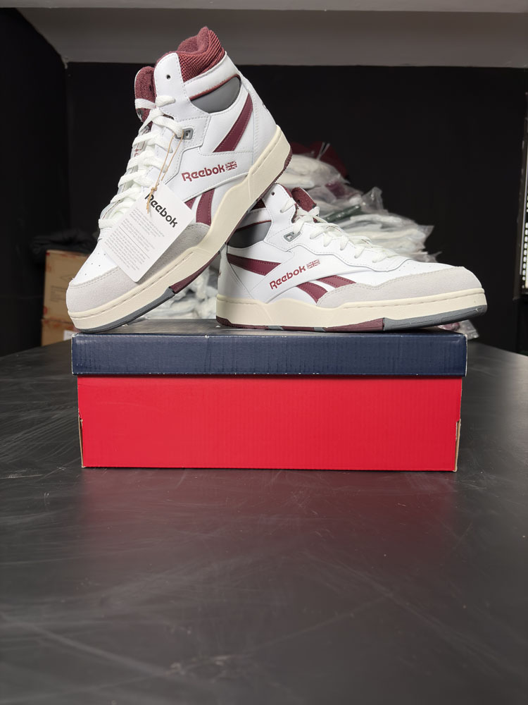 Paquete de 24 Tenis Reebok — Productos de alta rotación en tu paquete