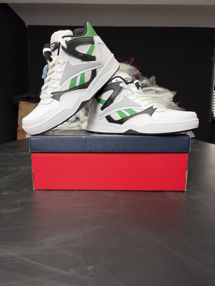 Paquete de 24 Tenis Reebok — Productos de alta rotación en tu paquete