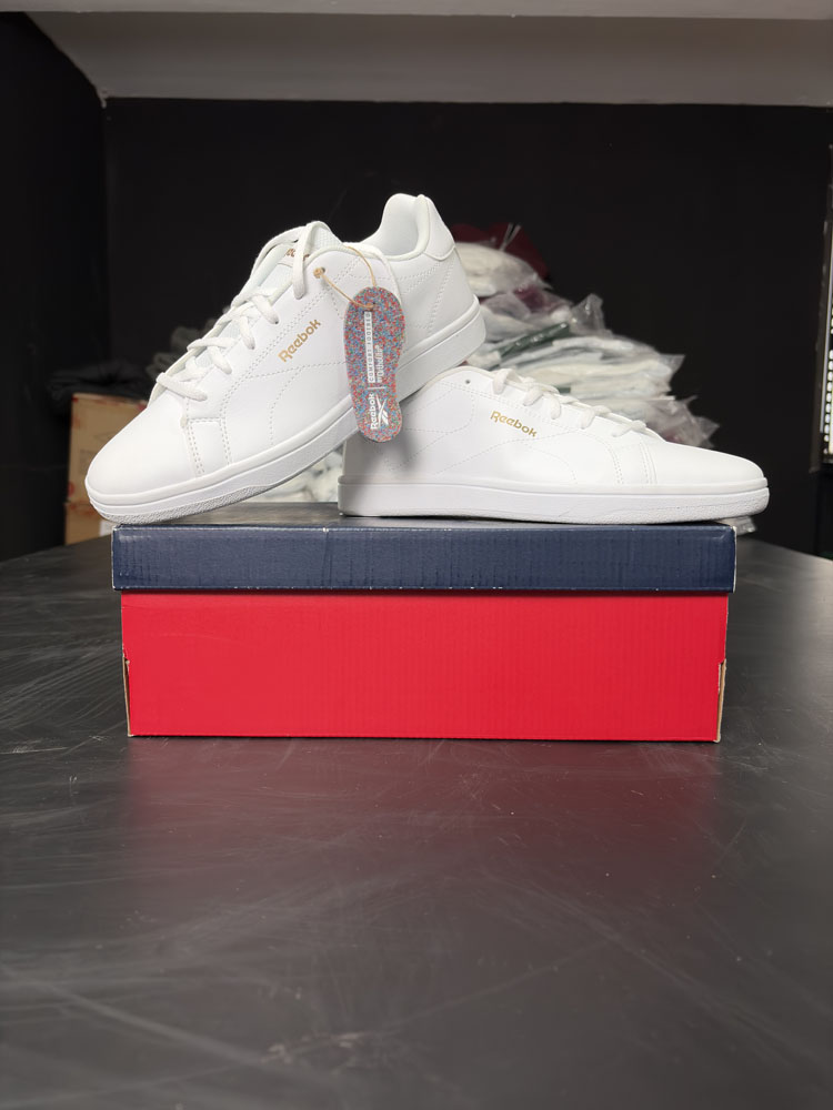 Paquete de 24 Tenis Reebok — Productos de alta rotación en tu paquete