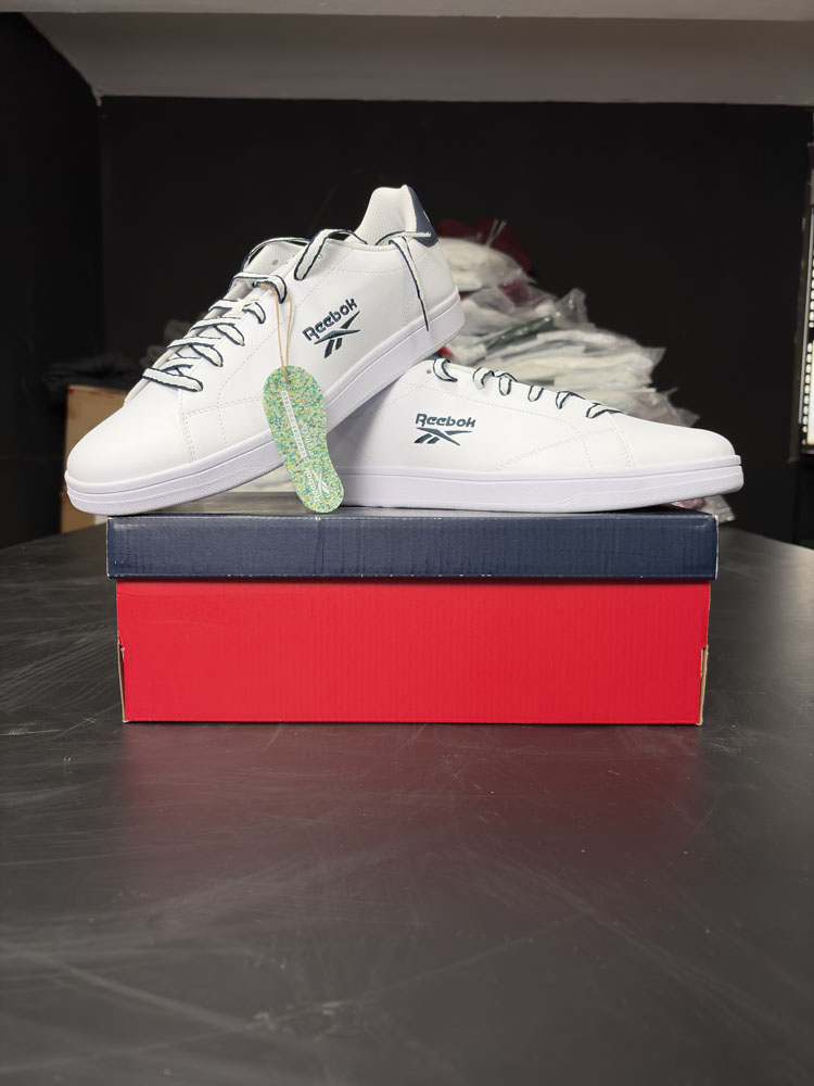 Paquete de 24 Tenis Reebok — Productos de alta rotación en tu paquete