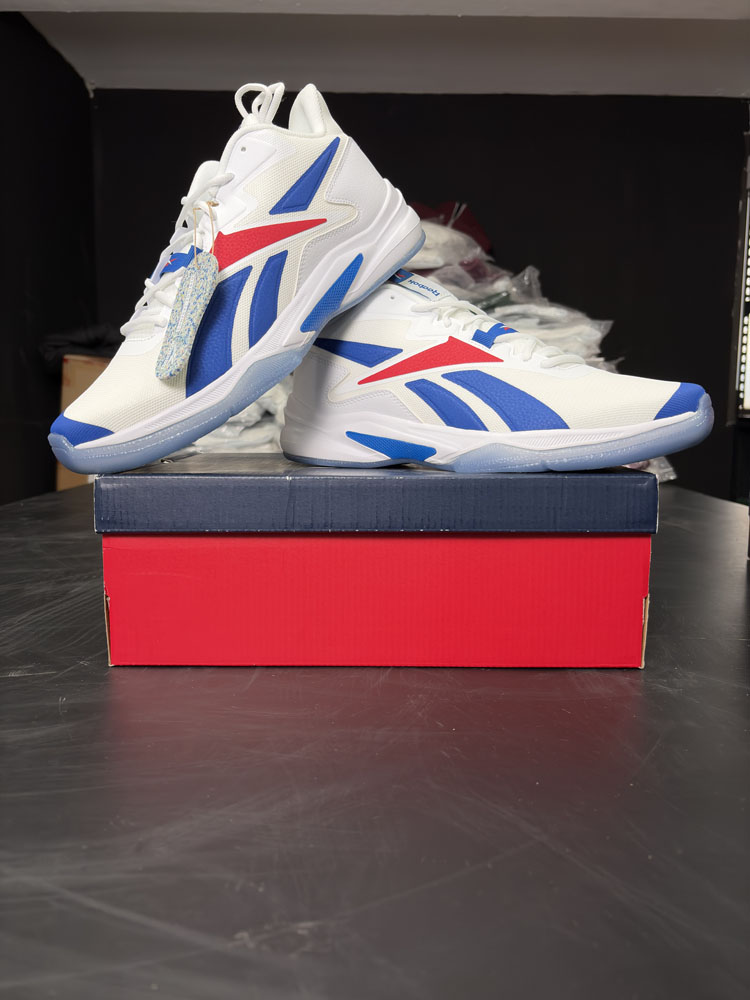 Paquete de 24 Tenis Reebok — Productos de alta rotación en tu paquete